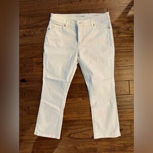 LOFT white kick crop pants size 4P